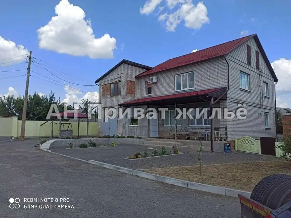 Будинок в Мильцях з гаражем для вантажного авто | Приват житло