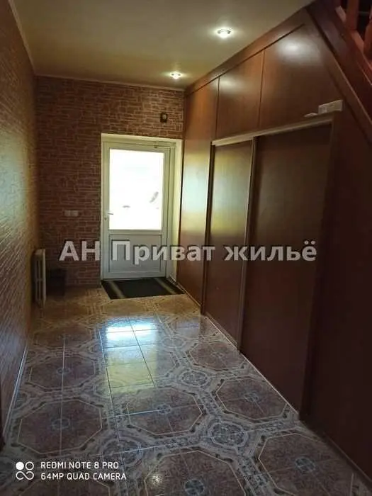 Будинок в Мильцях з гаражем для вантажного авто | Приват житло