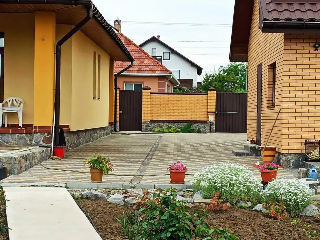 Чудовий будинок в Яківцях. | Приват житло