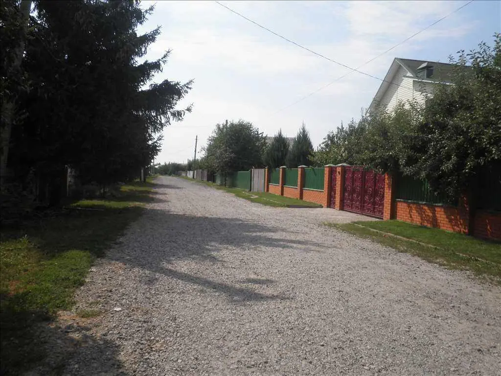 Земельна ділянка по центральній вулиці Гожулів | Приват житло