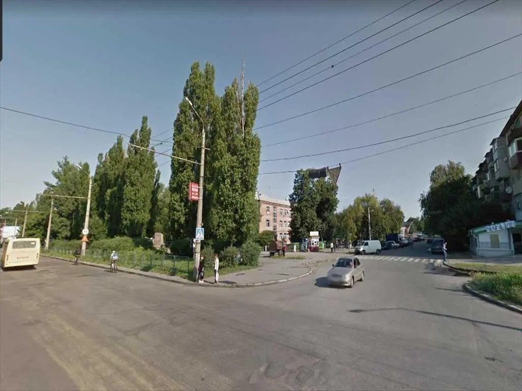  Продаж 3 кімнати з 4 -х кімнатноі квартири «сталінка» | Приват житло