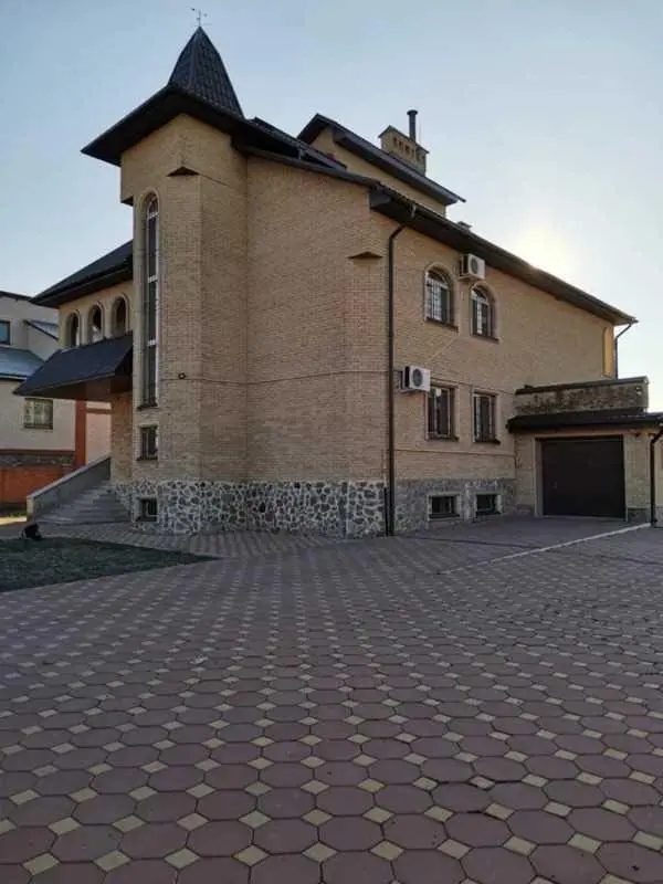 Верхоли. Заміський будинок в оточенні соснового лісу | Приват житло