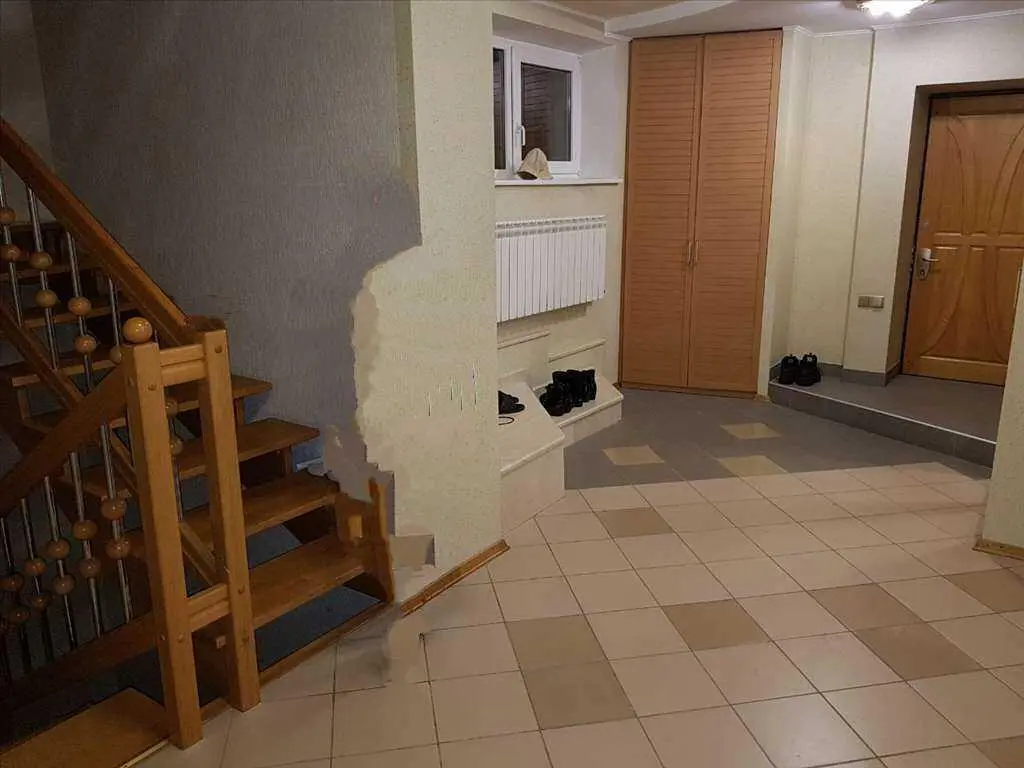 Верхоли. Заміський будинок в оточенні соснового лісу | Приват житло