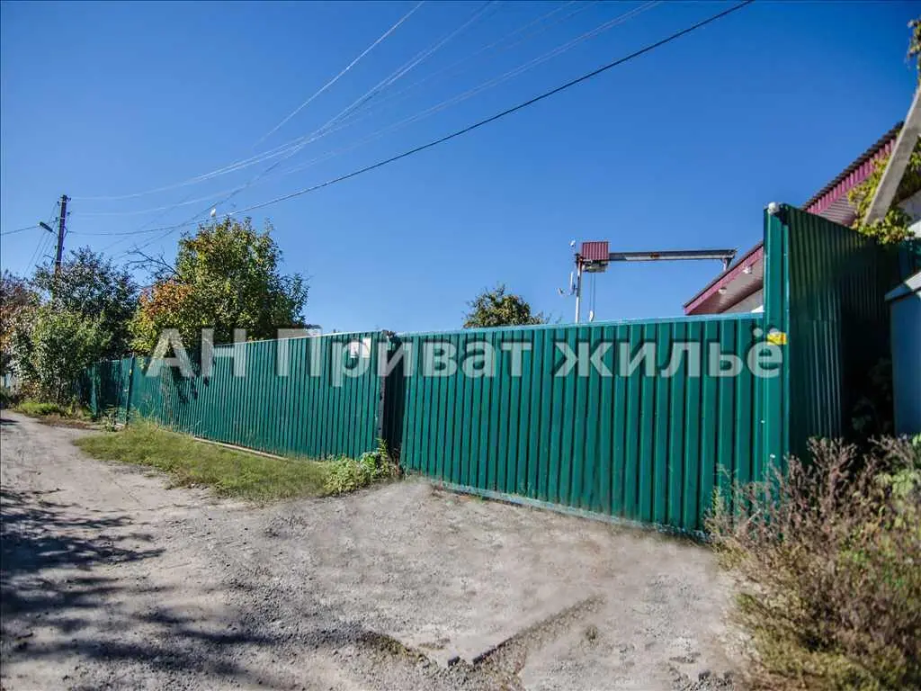Продаж будинку з великою ділянкою в місті | Приват житло