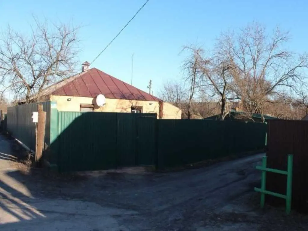 Частина будинку з окремим двором | Приват житло