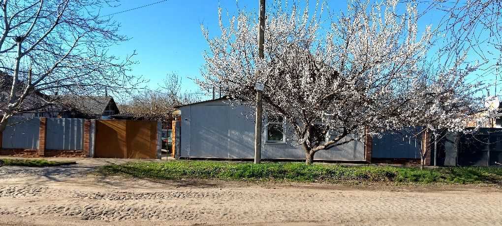Будинок у р-ні Океану з окремим двором | Приват житло