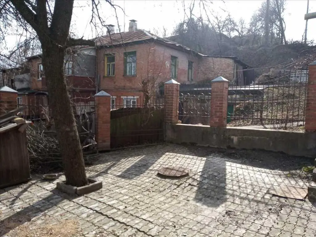 Рідкісний будинок у центрі з видом на Монастир – не пропустіть! | Приват житло
