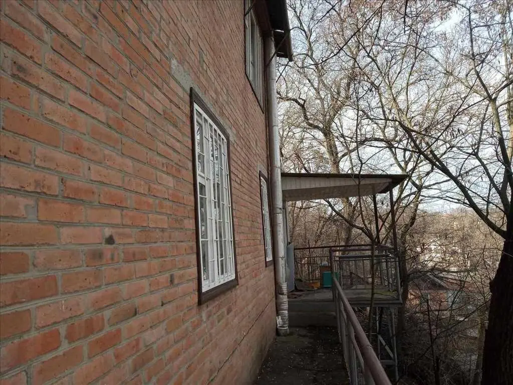 Рідкісний будинок у центрі з видом на Монастир – не пропустіть! | Приват житло