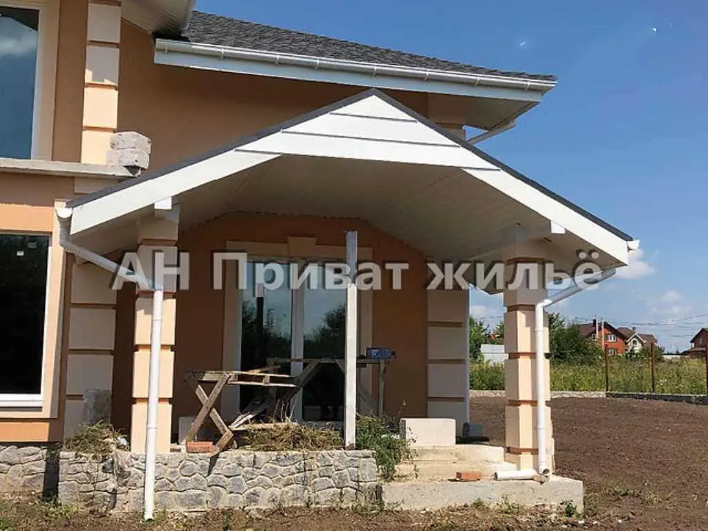 Гарний, з цікавим плануванням, двоповерховий будинок на Браїлках | Приват житло