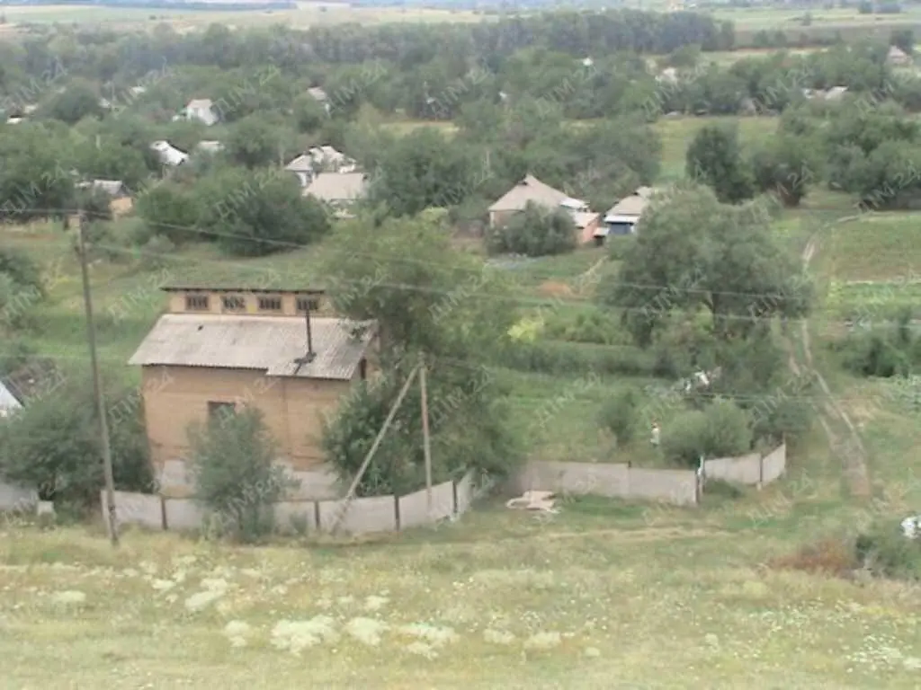 Ділянка з будинком в с.Коломак за Абазівкою. | Приват житло