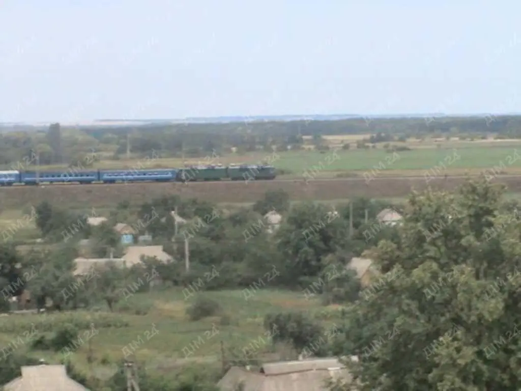 Ділянка з будинком в с.Коломак за Абазівкою. | Приват житло