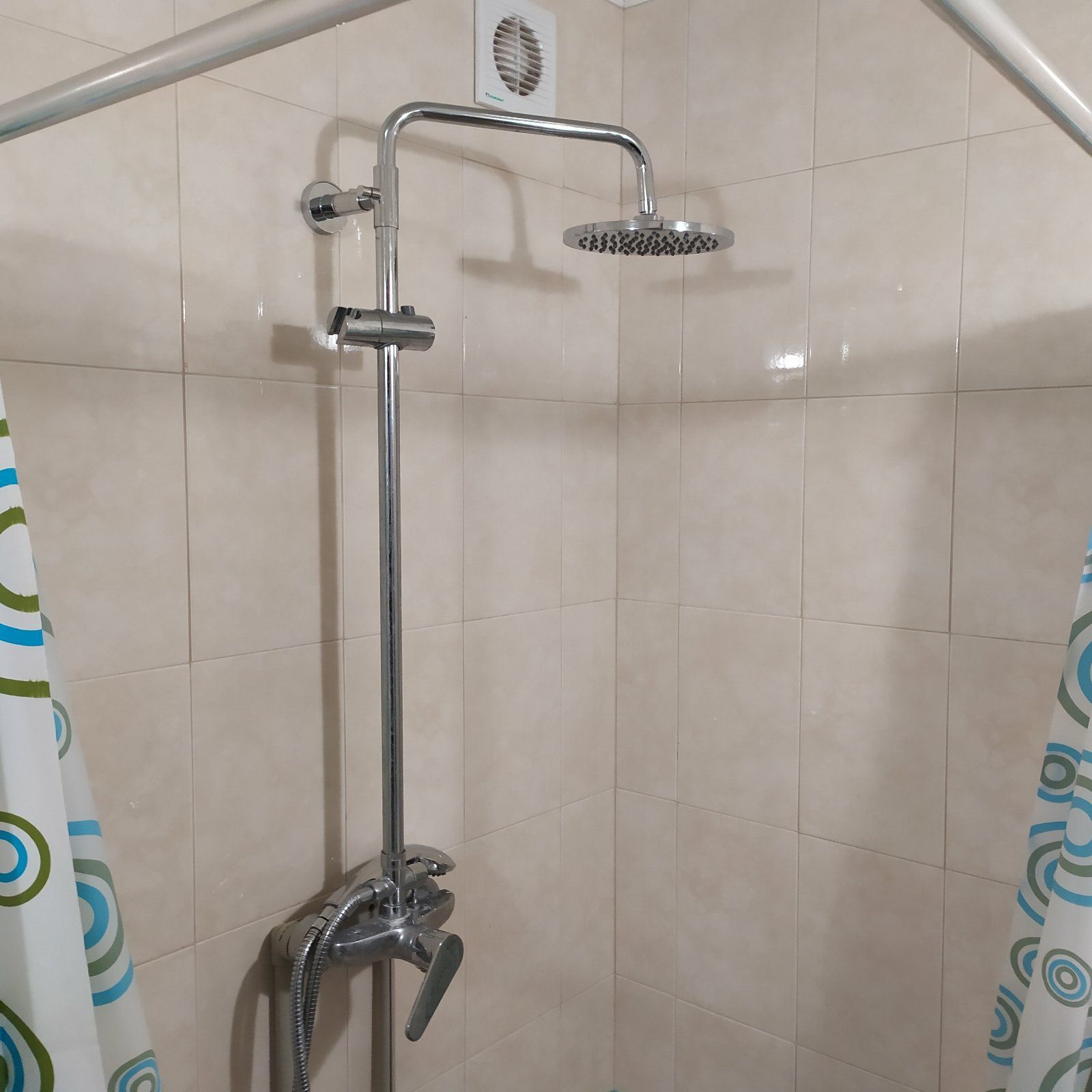 Добротний будинок під бізнес в Жуках | Приват житло