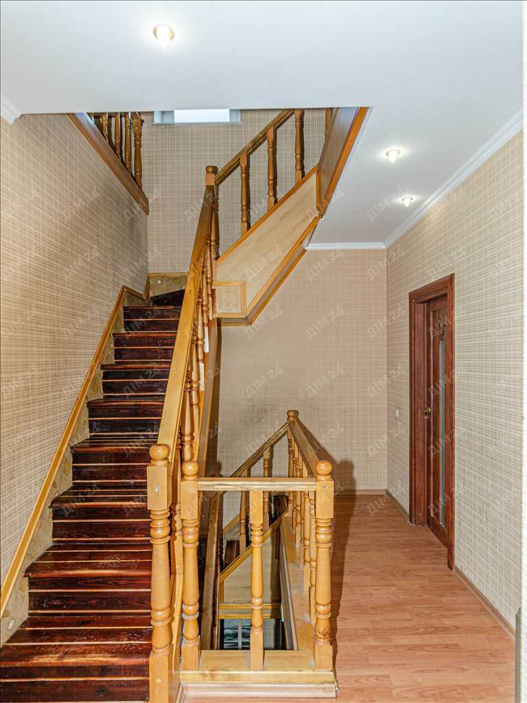 Цегляний будинок на Вороніна | Приват житло