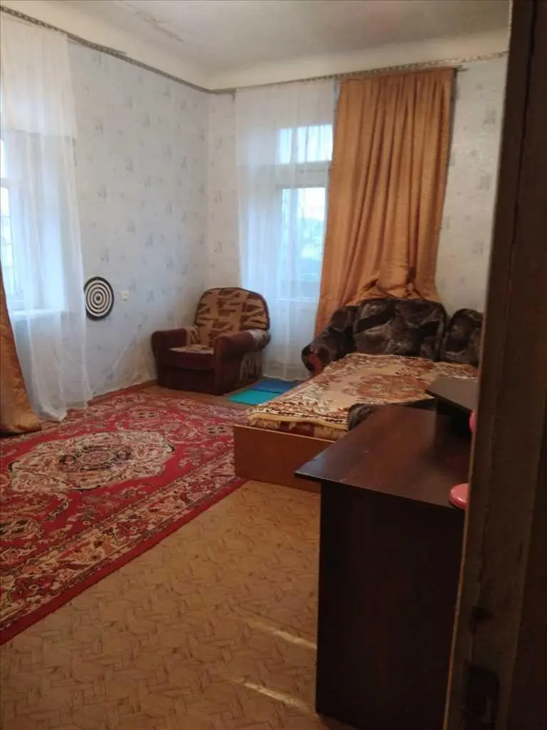 Будинок для великої родини: 100 м.кв і земля біля річки | Приват житло