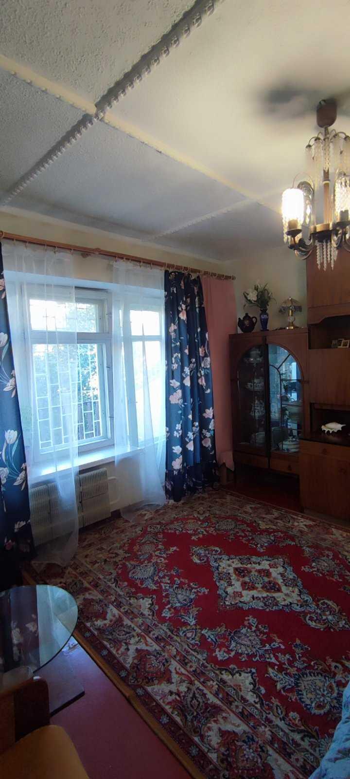 Затишний будинок в районі Павленківського парку з власним ставком. | Приват житло