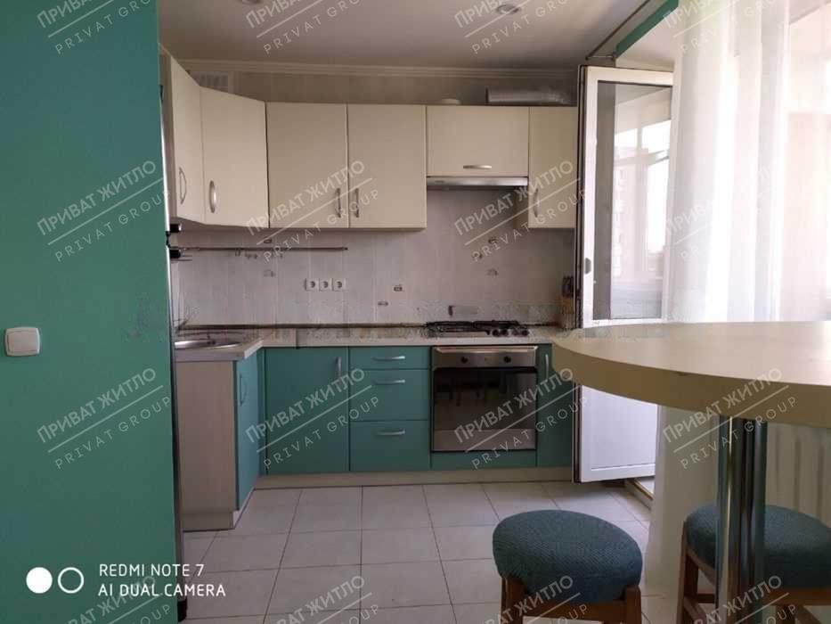 Трикімнатна квартира на Подолі | Приват житло
