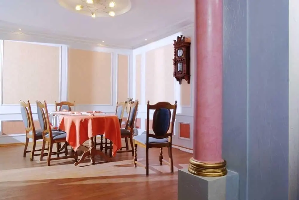 Велика квартира в тихому центрі | Приват житло
