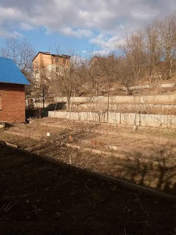 Приватизована земельна ділянка в Яру | Приват житло