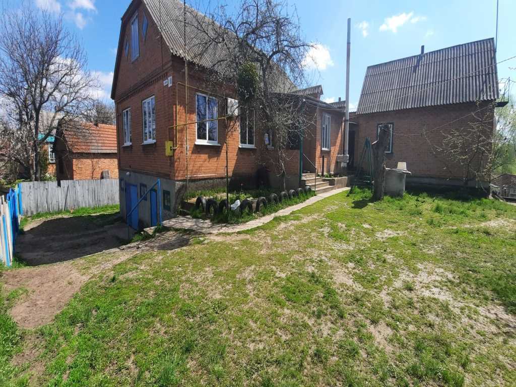 Будинок на Крутому берегу | Приват житло