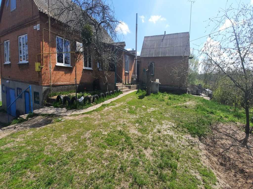 Будинок на Крутому берегу | Приват житло