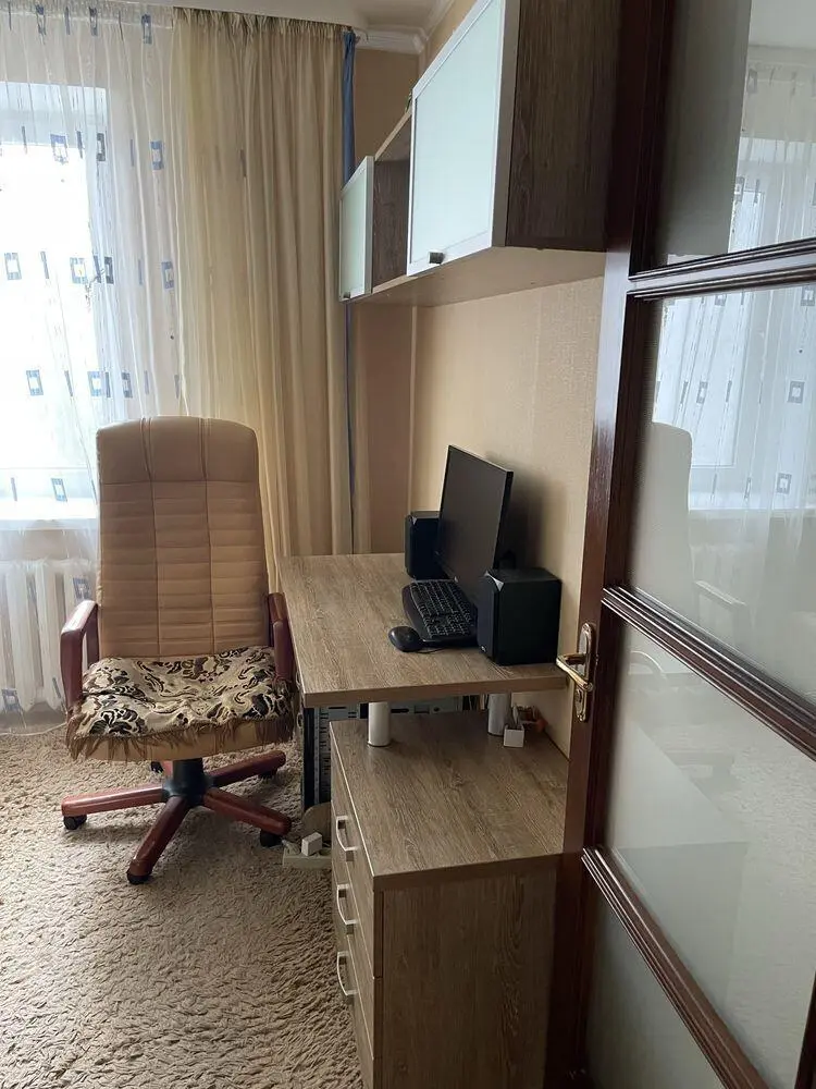 3 кімнатна квартира в гарному стані. Меблі та техніка в подарунок!  | Приват житло