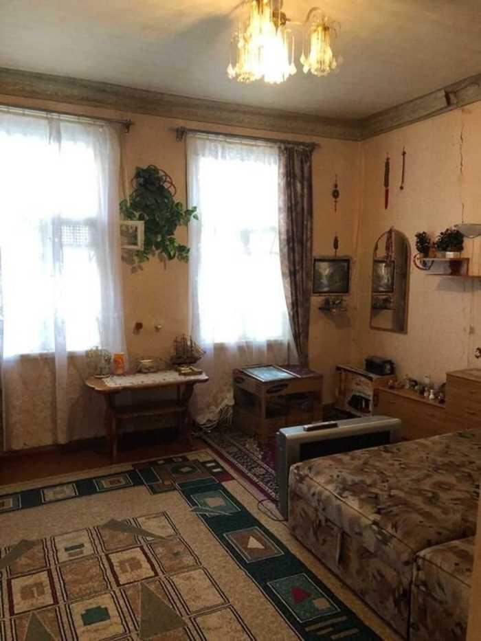 Частина будинку, але з великою площею.  | Приват житло