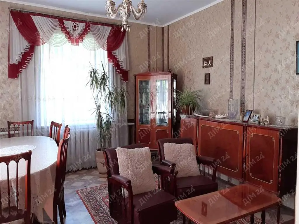 Будинок на 2 входа в передмісті | Приват житло