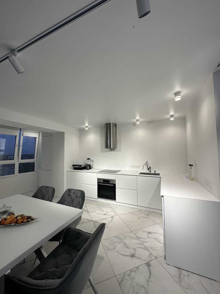 Квартира в новому будинку з дизайнерським  ремонтом! | Приват житло