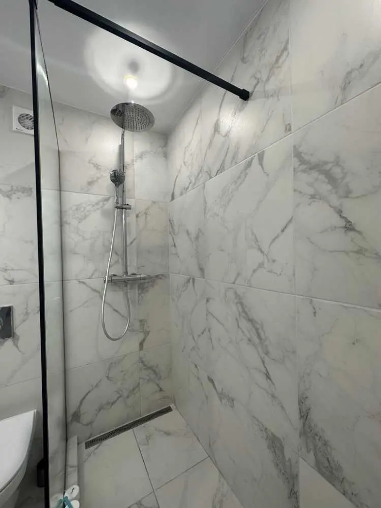 Квартира в новому будинку з дизайнерським  ремонтом! | Приват житло