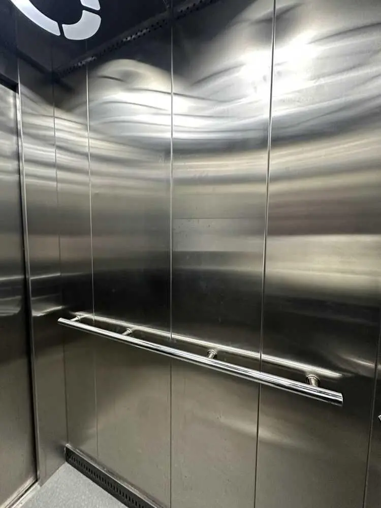 Квартира в новому будинку з дизайнерським  ремонтом! | Приват житло