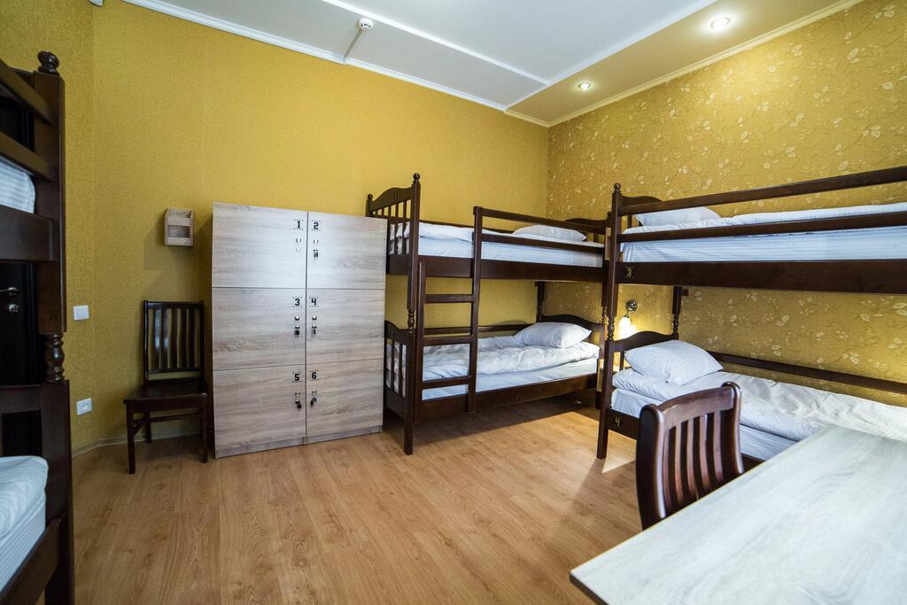 Приміщення під медичний або навчальний центр у Полтаві.
 | Приват житло