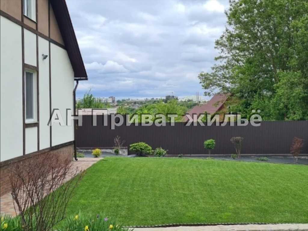 Сучасний будинок в екологічному районі | Приват житло