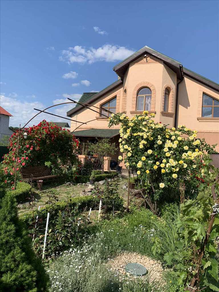 Будинок на Монастирській горі. | Приват житло