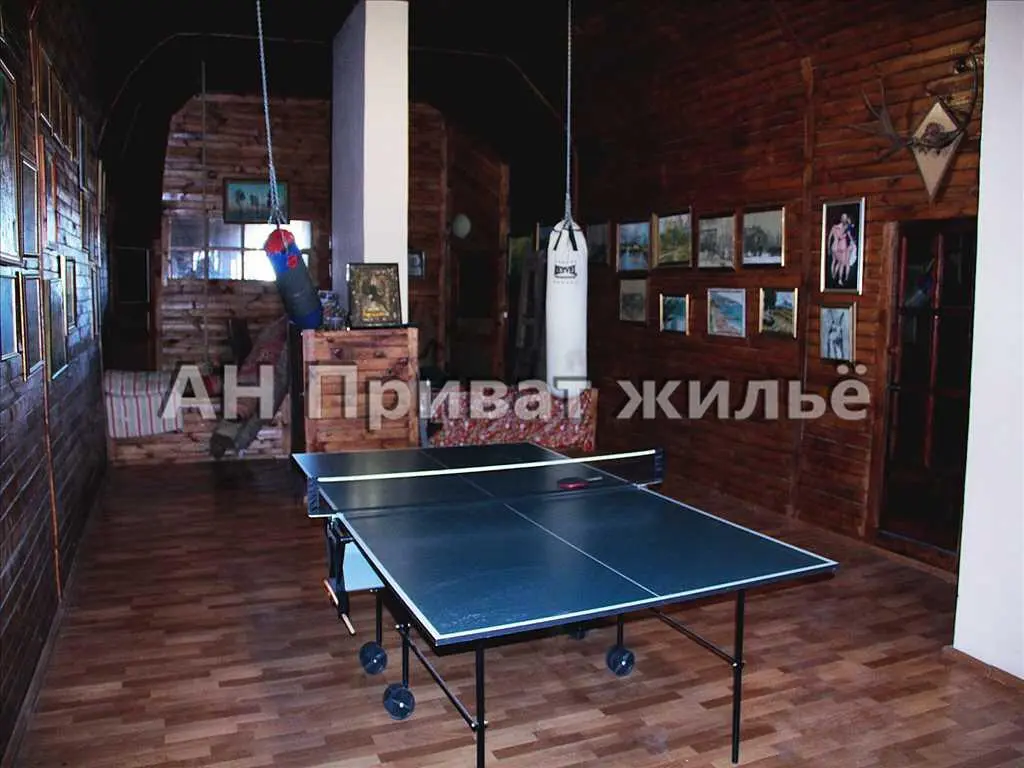3-х поверховий будинок на 12 кімнат | Приват житло