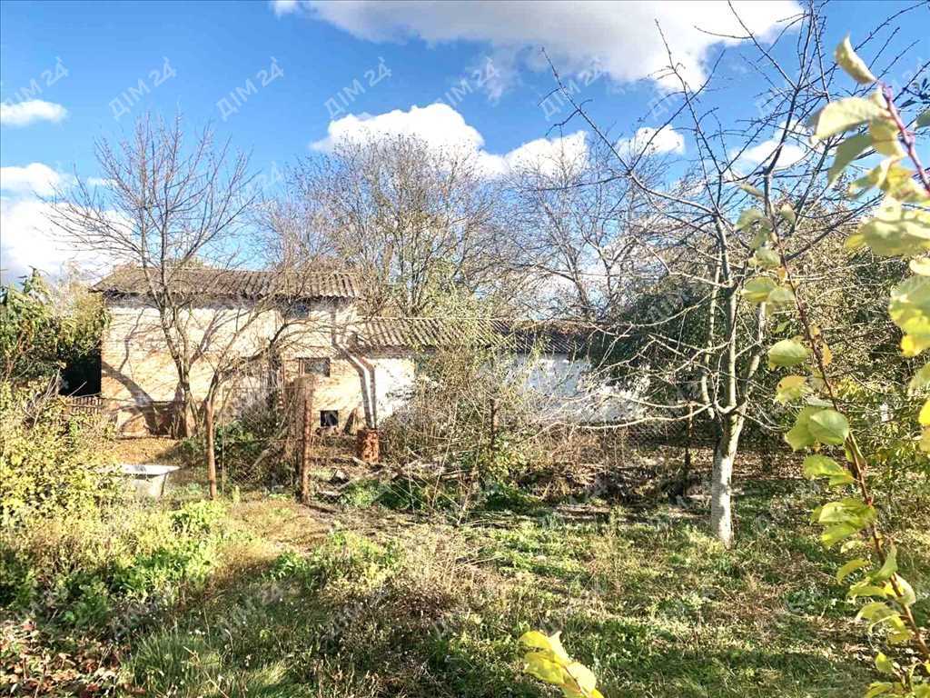 

Будинок із земельною ділянкою 1 га, неподалік від міста | Приват житло