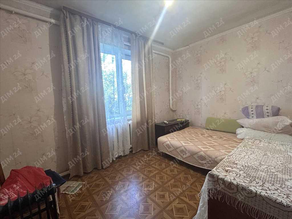 

Будинок із земельною ділянкою 1 га, неподалік від міста Решетилівка | Приват житло