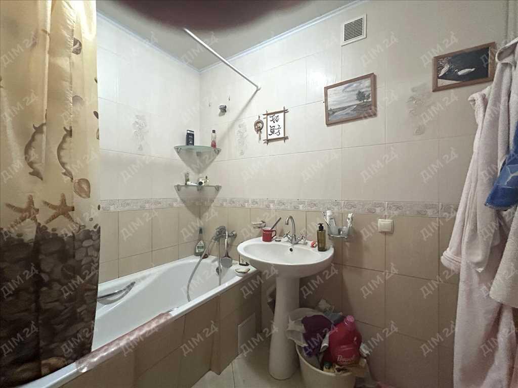 

Будинок із земельною ділянкою 1 га, неподалік від міста Решетилівка | Приват житло