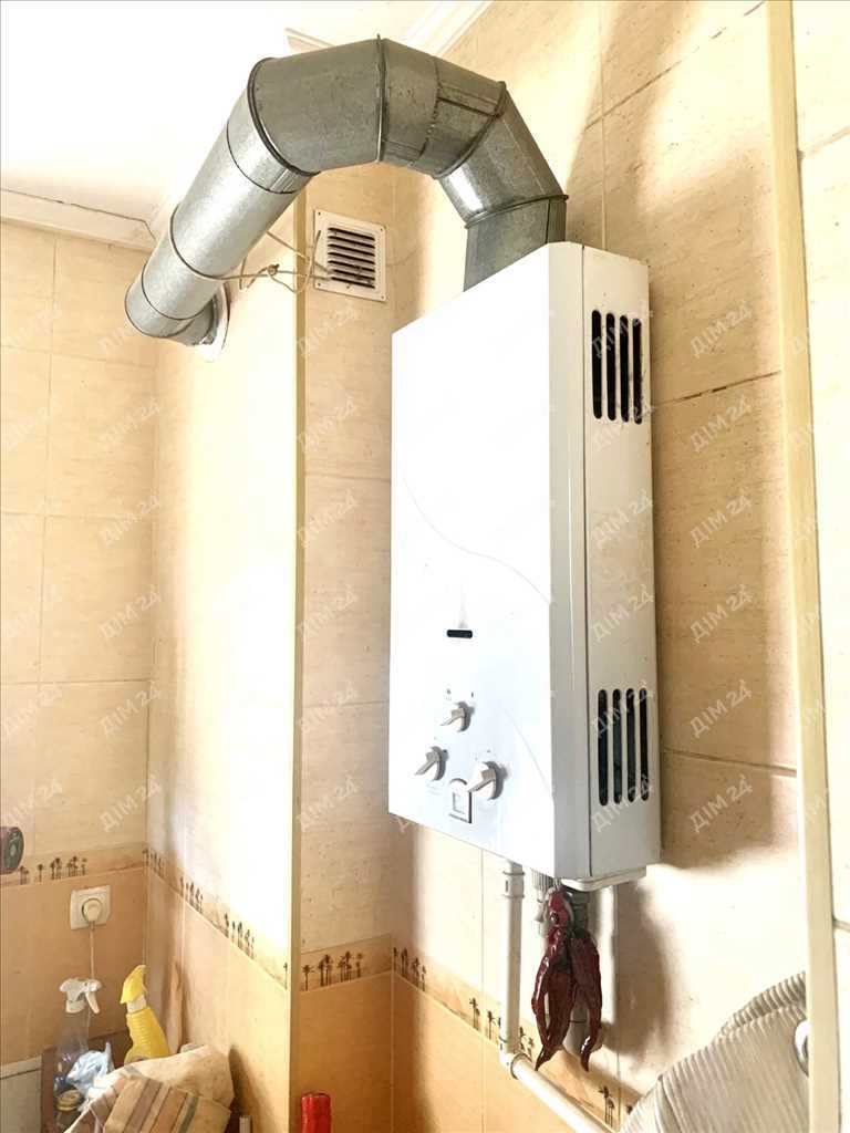 

Будинок із земельною ділянкою 1 га, неподалік від міста | Приват житло