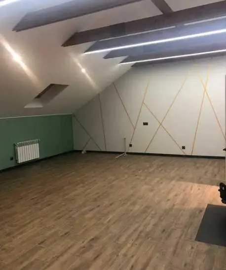 Продаж приміщення для комерц діяльності в центрі міста | Приват житло