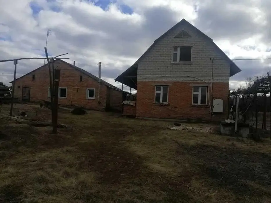 Будинок без внутрішніх робіт + жилий флігель в с.Черкасівка. | Приват житло