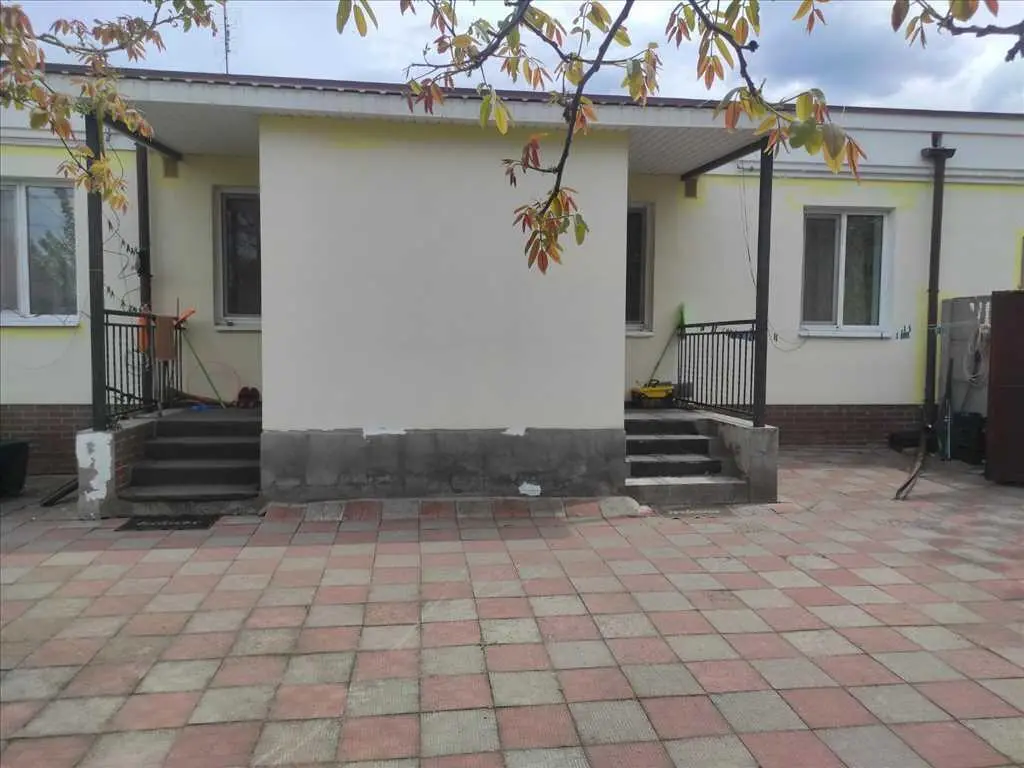 Продаж приміщення комерційного призначення в Розсошенцях | Приват житло