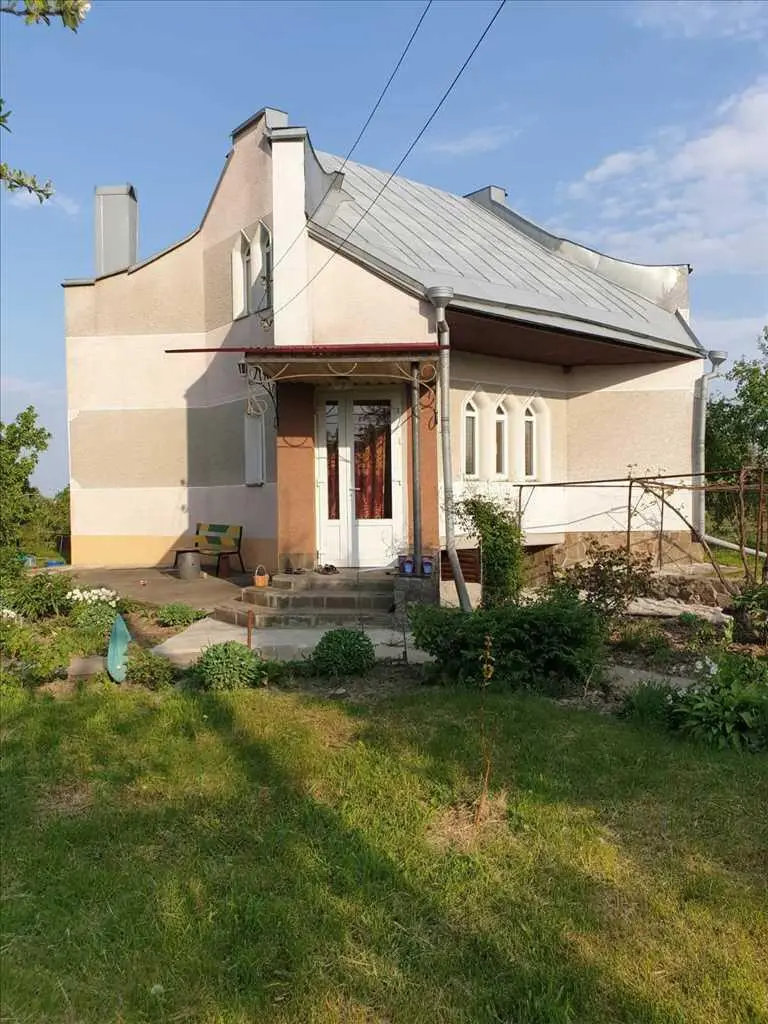 Продам окремий будинок в селі Мильці | Приват житло