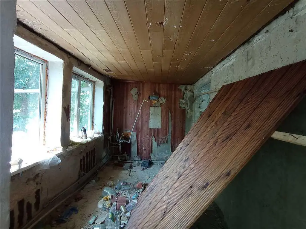 Двоповерховий будинок в районі Хрестовоздвиженського  монастиря | Приват житло