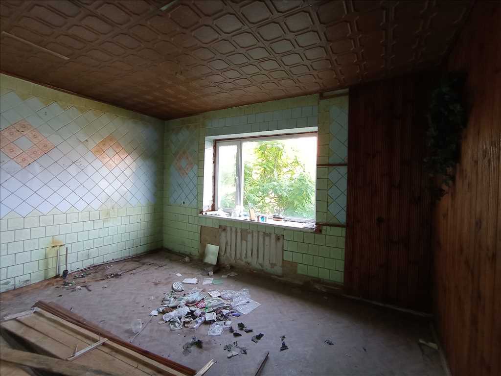 Двоповерховий будинок в районі Хрестовоздвиженського  монастиря | Приват житло