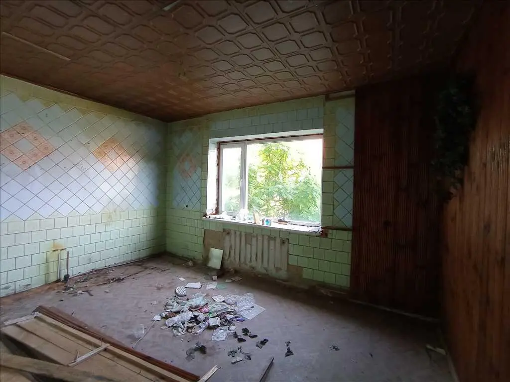 Двоповерховий будинок в районі Хрестовоздвиженського  монастиря | Приват житло