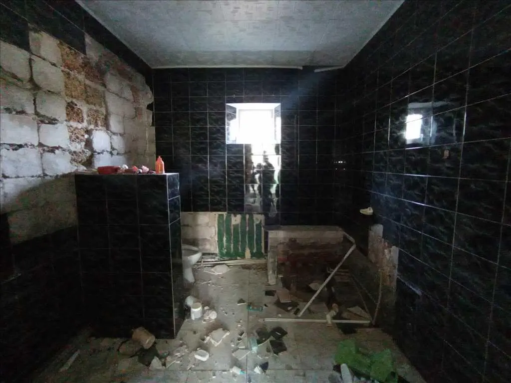 Двоповерховий будинок в районі Хрестовоздвиженського  монастиря | Приват житло