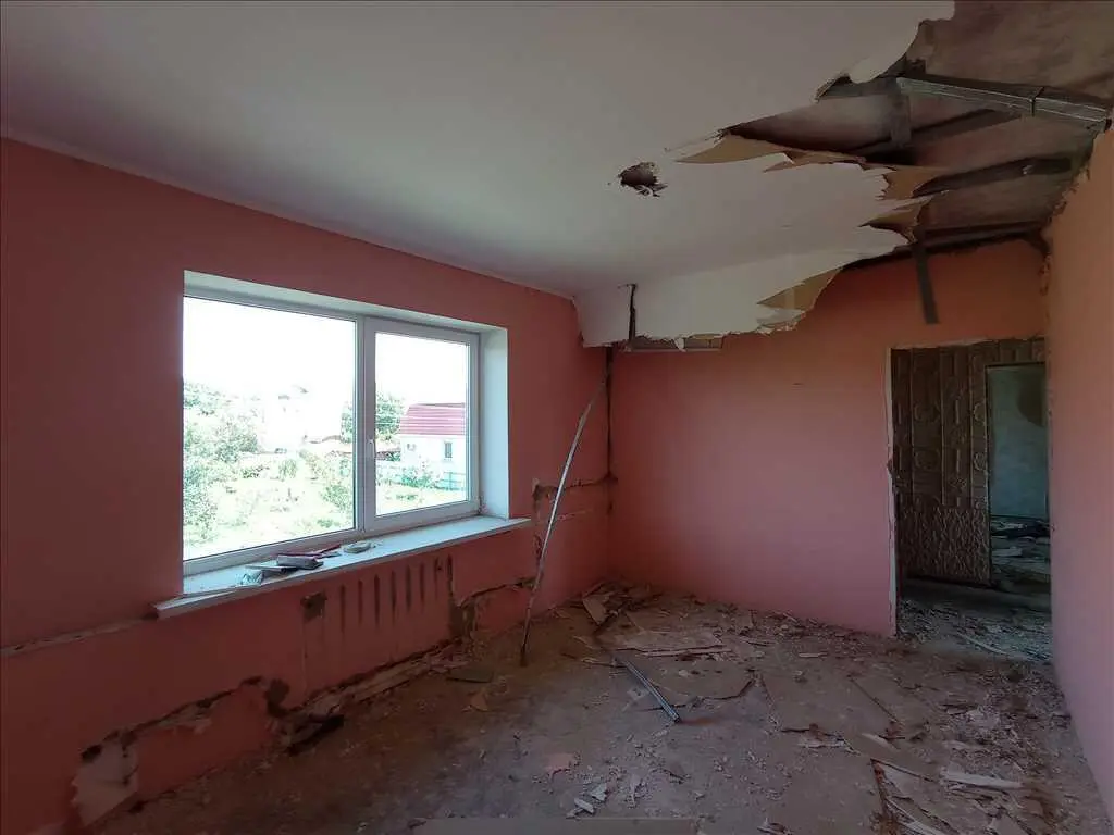 Двоповерховий будинок в районі Хрестовоздвиженського  монастиря | Приват житло