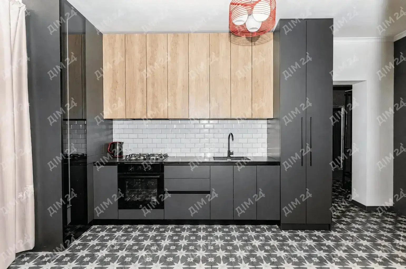 Будинок із капітальним ремонтом поруч із Сонячним парком
 | Приват житло