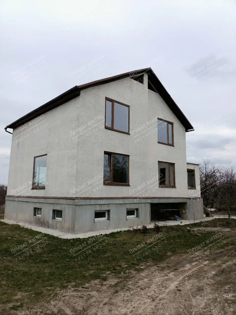 Два будинки на одній ділянці, с. Мачухи | Приват житло