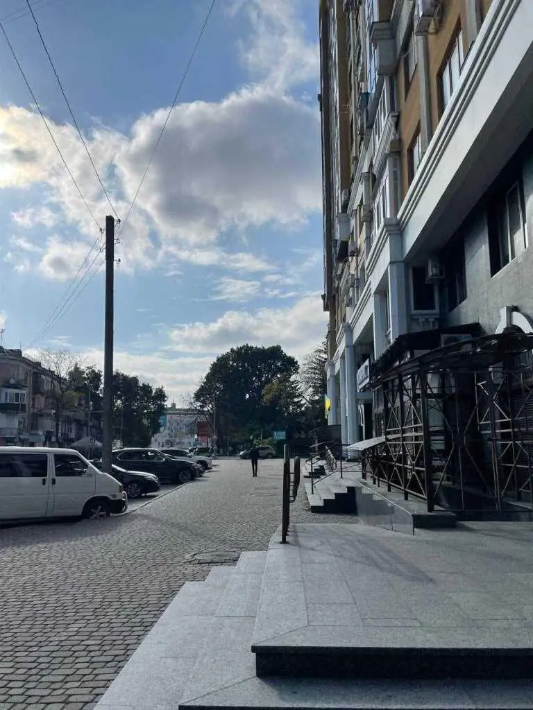 Чотирикімнатна видова квартира в центрі міста | Приват житло